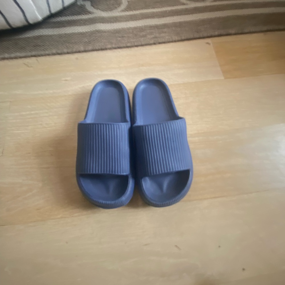 Amazon rubber slides